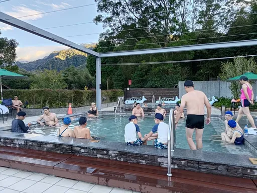 誰說夏天不能泡湯? 羅浮溫泉冷熱雙泉讓您清涼一夏