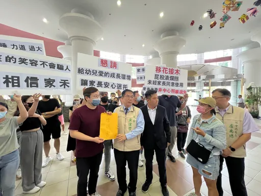 台南托嬰中心「猛力拍嗝」挨罰停辦3個月 家長聲援!反控議員亂爆料
