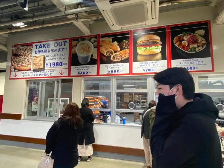 好市多熟食區是許多會員必買區。翻攝「Costco好市多 商品經驗老實說」臉書