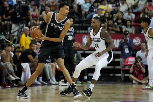 「怪物」文班亞馬全票獲NBA 年度新人!菜鳥球季創3大神紀錄