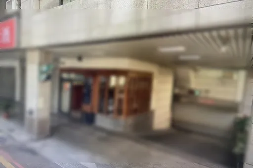 台中驚傳國中生墜樓!要上家教課卻直奔10樓頂 命危搶救中