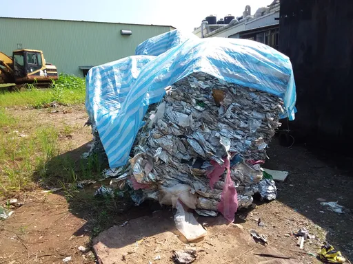 母子租倉庫開回收廠!堆150噸廢棄物爽賺錢 竟擺爛不處理落跑