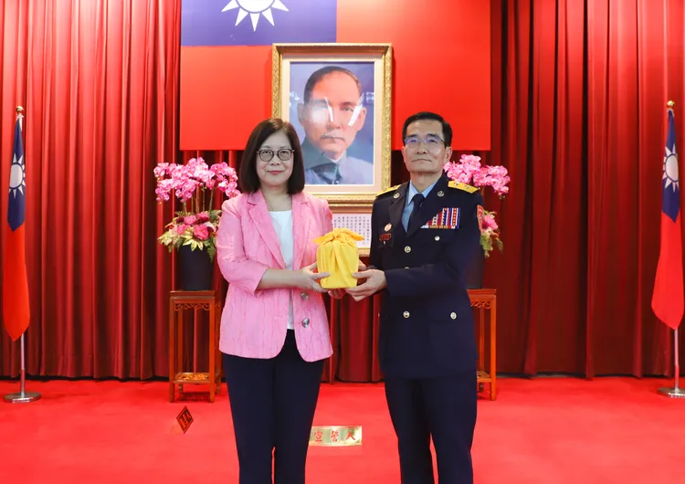 管碧玲說今天是「海巡人掌海巡」的歷史性時刻。海巡署提供