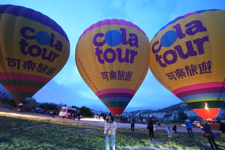 作者造訪當天剛好見證了台灣知名旅行社3球齊發的壯觀景象。SH攝