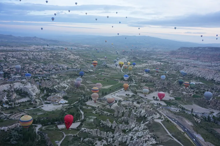 卡帕多奇亞熱氣球一定要事先預約。SH攝