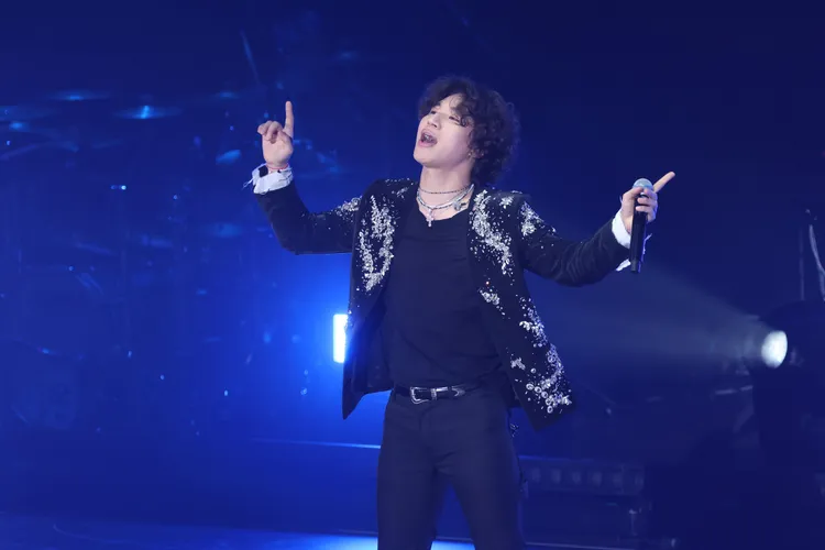 大聲唱到《SHUT UP》，要粉絲跟討厭的人說「閉嘴」。彭欣偉攝