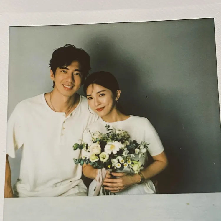 傅孟柏曬疑似婚紗照。翻攝傅孟柏FB