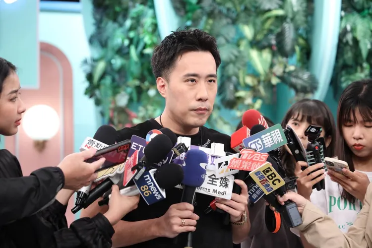 余祥銓今午錄東森超視《Chill Chill 懂事長 》，受訪，回應二姐夫陳鑒遭收押一事。攝影中心攝