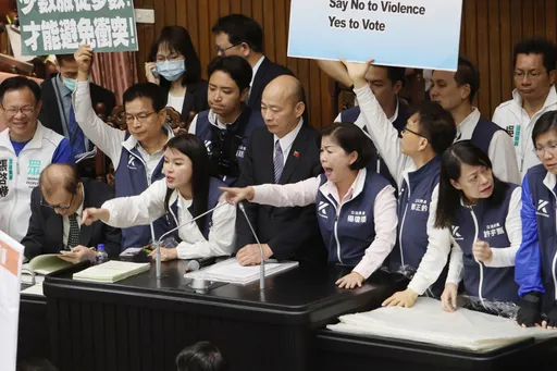 藍白想撕親中標籤?黃揚明教韓國瑜1招見效 可惜傅崐萁不會答應