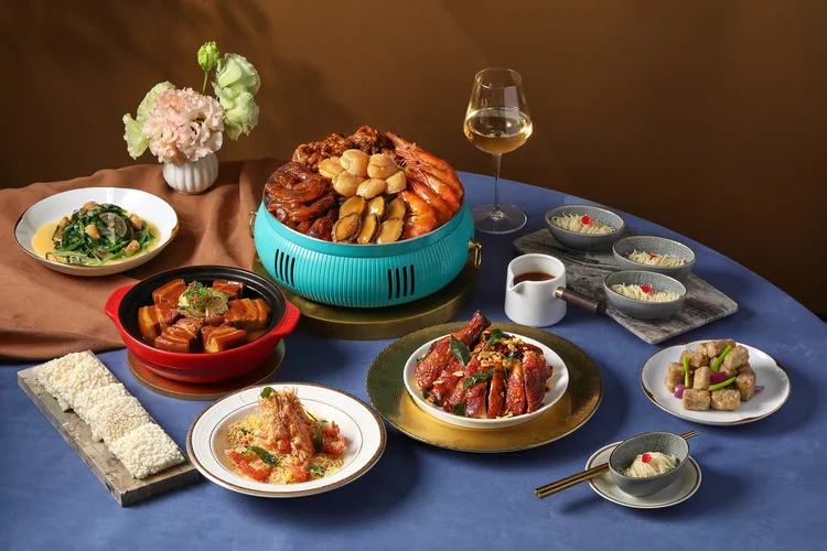 至莆田與媽媽完成濾鏡遊戲，有機會大啖芙蓉蟹黃龍蝦球、千元極上盛饌海陸盆菜。業者提供