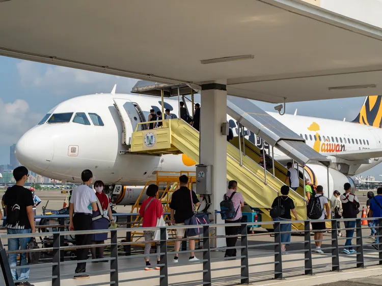 高雄機場虎航飛茨城，預計在7月轉為定期航班。雄機臉書