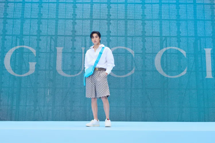 婁峻碩感嘆太晚遇到GUCCI這套衣服，想穿去馬爾地夫的求婚之旅。品牌提供