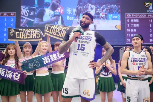 「表弟」卡森斯只打7場 就拿下T1 年度人氣王!自爆「只帶2條內褲」