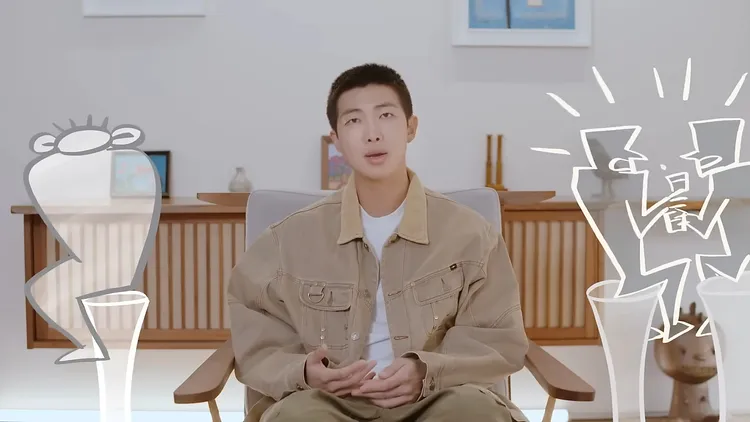 RM提到去酒吧時，曾聽過幾次旁人對BTS入伍的事嚼舌根。翻攝YouTube