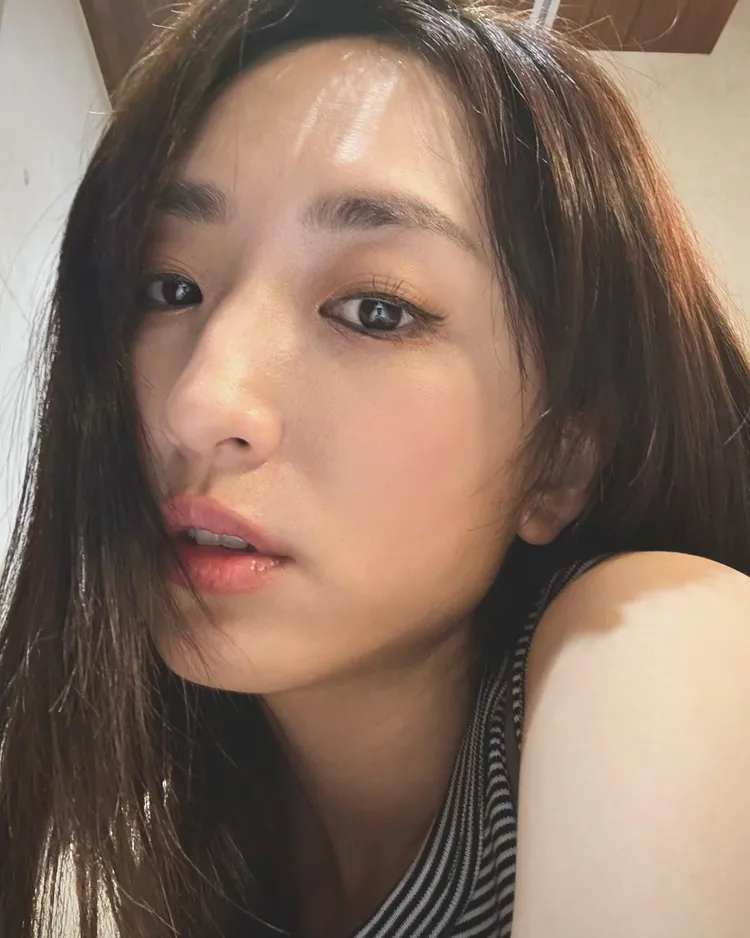 柯佳嬿等不到老公坤達回家，忍不住在Energy的IG留言。翻攝alicekochiayen IG