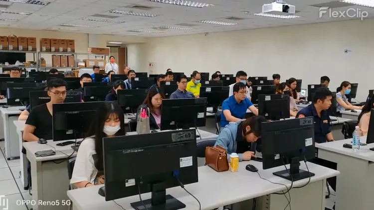 台中市警局各外勤單位已有80名員警完成了AI平台的基礎使用。中市警局提供