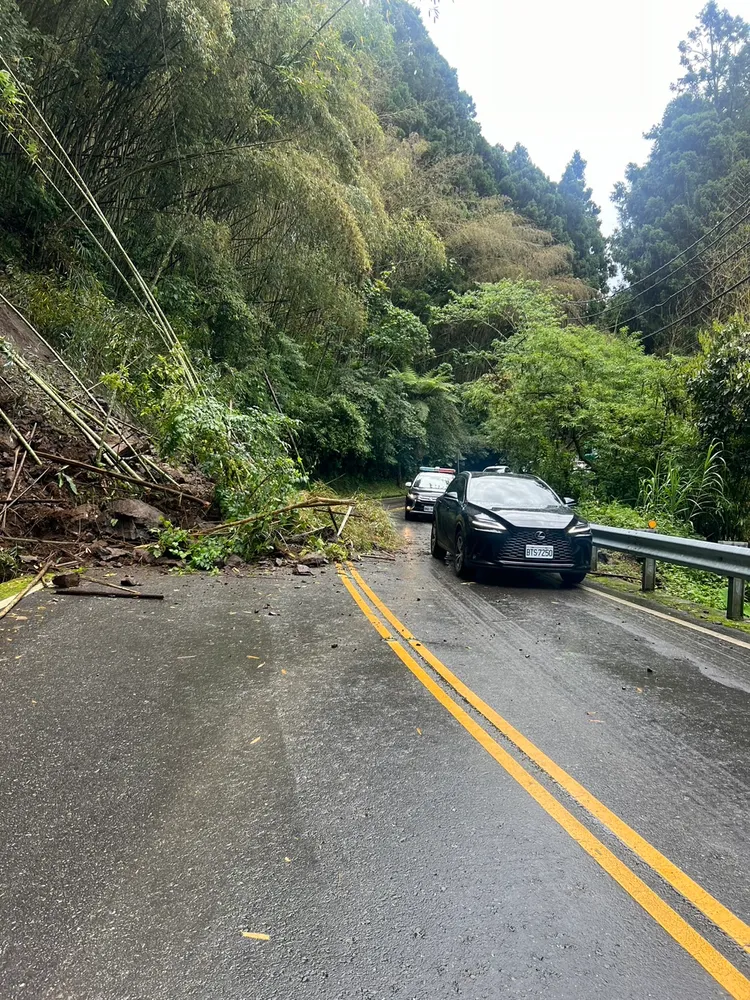 養護單位派員搶修中。警方提供