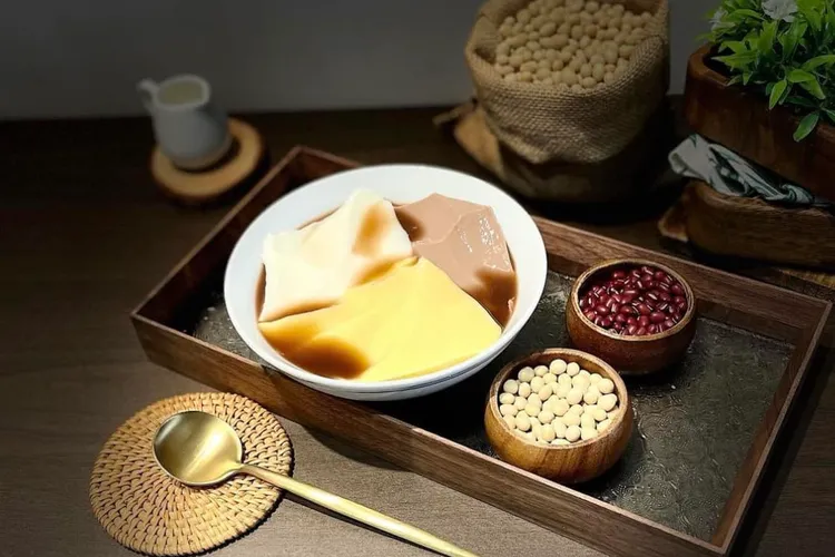 招牌三色布丁豆花。胡智欽提供