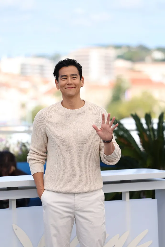 彭于晏現身坎城photocall。翻攝彭于晏工作室微博