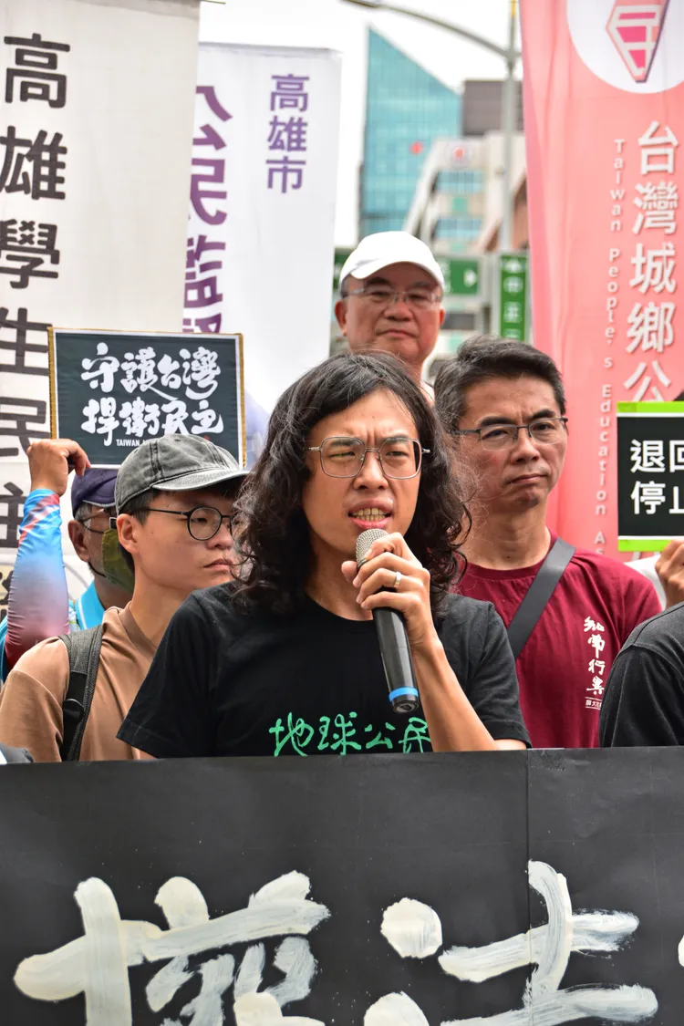 地球公民基金會主任鄧宇佑指，花東條例強行要求十年內完成建設，讓立法凌駕行政及專業，更造成不必要的環境破壞。台權會提供