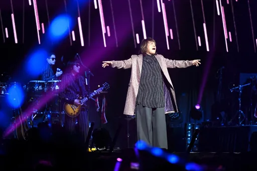 從紐約開車3小時也要看!伍佰北美唱午夜場high爆