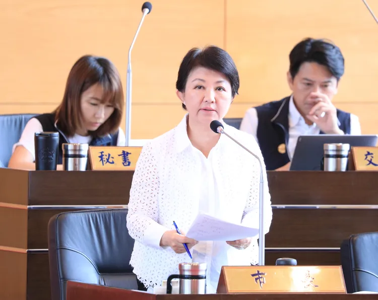 台中市長盧秀燕說，自己過去也曾被霸凌，要求教育局檢視該起個案通報、處理流程。市府提供