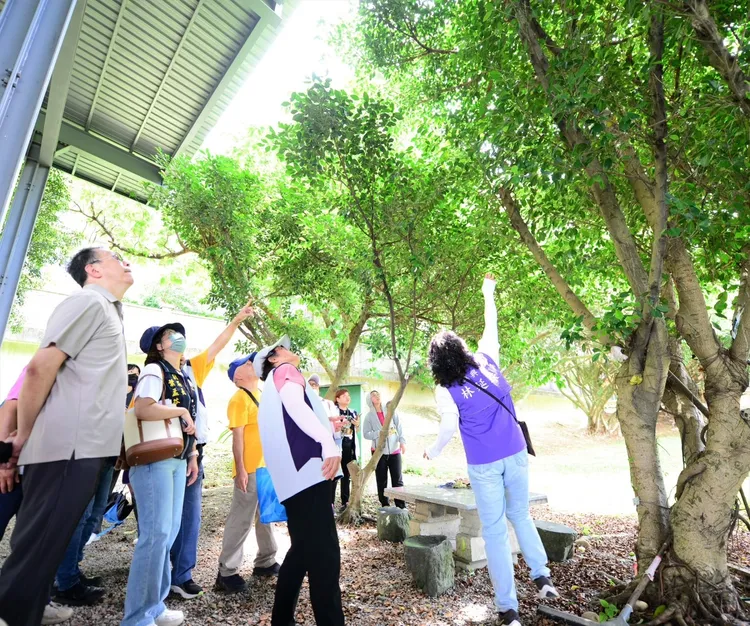 蘆竹區錦興里水環境巡守隊積極培養導覽人員，守護河川環境。環保局提供