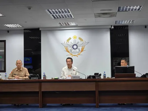 顧立雄示警「中共灰色地帶侵擾恐增加」 宣布回復戰情中心常態運作