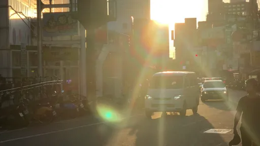 常見「七彩光圈」高掛天空? 氣象署曝成因:別用肉眼直視