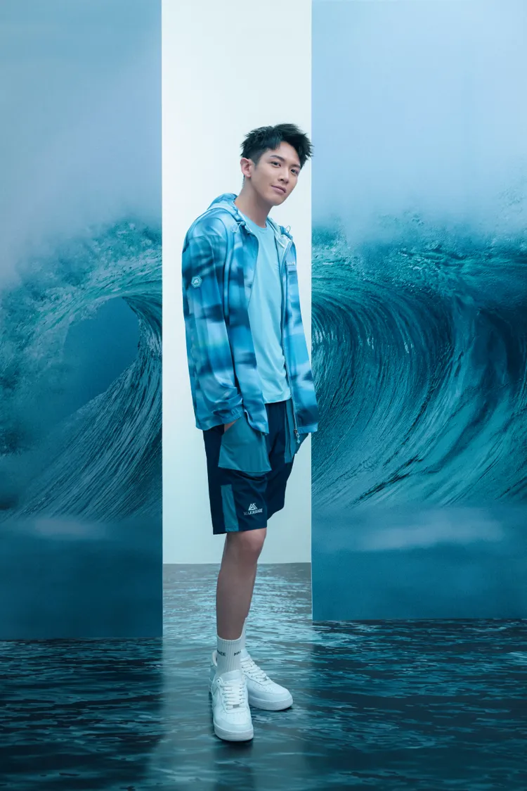 柯震東大長腿、寬肩膀吸睛。MAJOR MADE提供