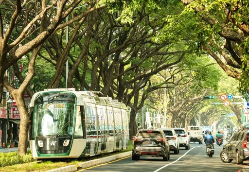 溫馨母親節!高雄捷運、輕軌歡迎親子同行 雙人同行媽媽免費