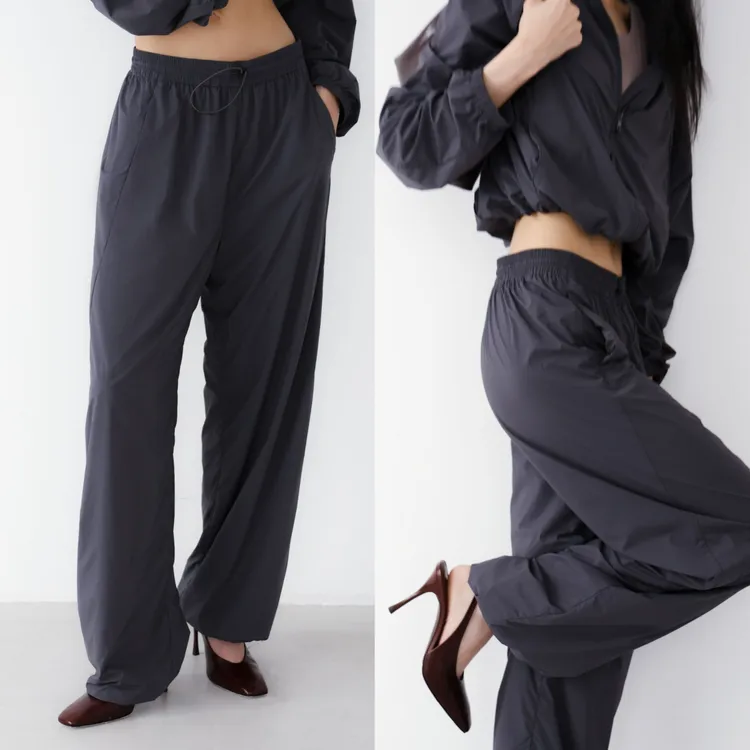 直筒垂感防曬寬褲，2280元。品牌提供