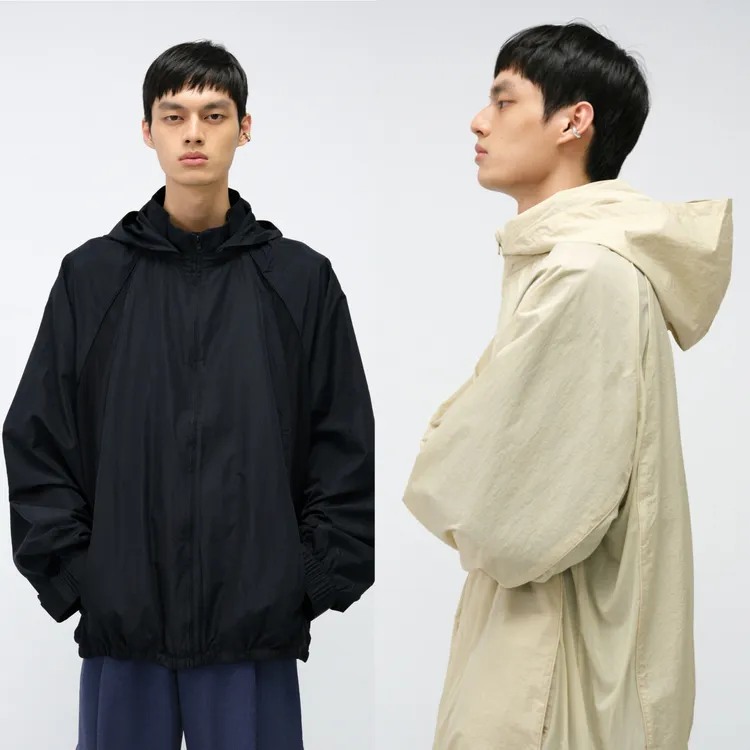 Gender Free輕挺防曬連帽外套，各2880元。品牌提供