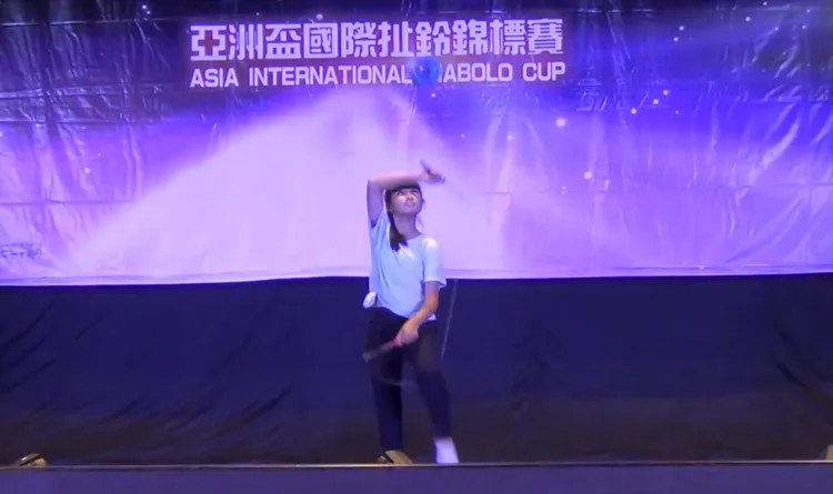 賴佳怡參加亞洲盃國際賽。翻攝自Krauser11235頻道