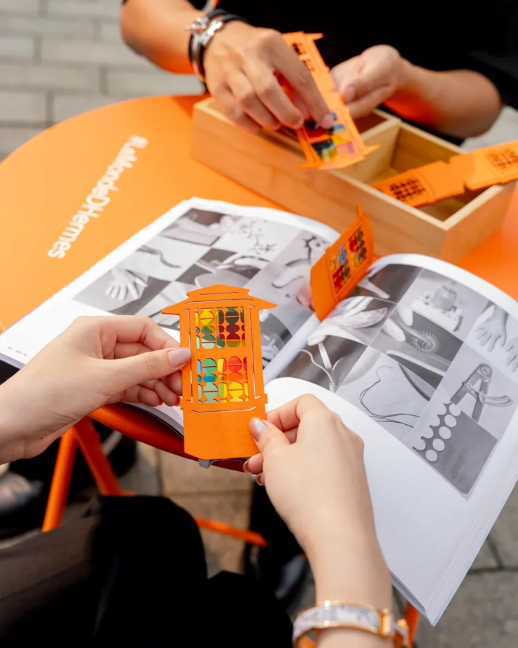 台北站專屬的書籤DIY驚喜。品牌提供