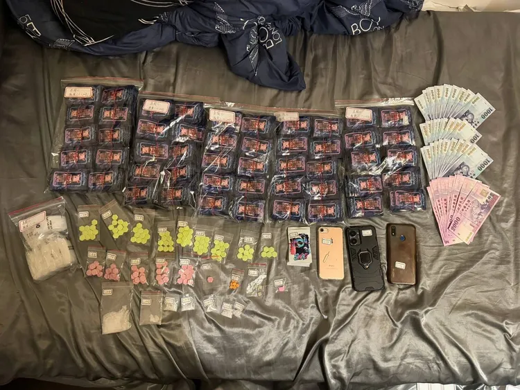 警方查獲大量毒咖啡包。警方提供