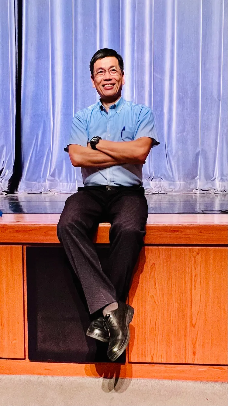 沈坤佑館長表示，退休後將協助父親耕作紅豆。社教館提供