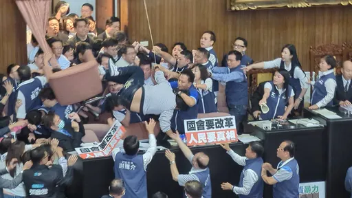 誰要邱鎮軍推沈伯洋？　林楚茵落淚點名呂玉玲：我後悔當年撤告