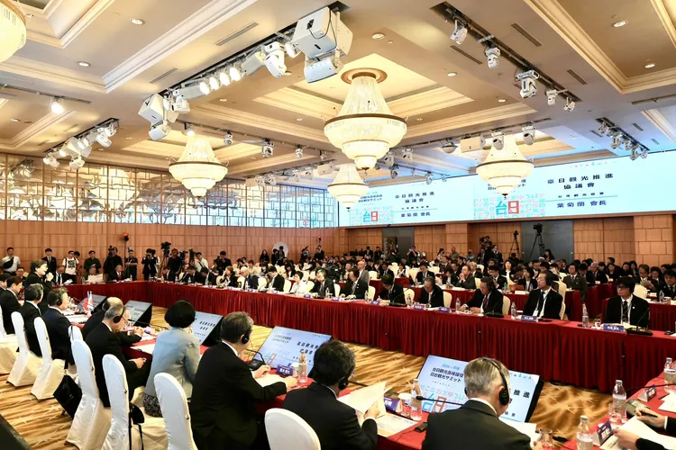 第15屆「台日觀光高峰論壇」在高雄漢來大飯店舉行。市府提供