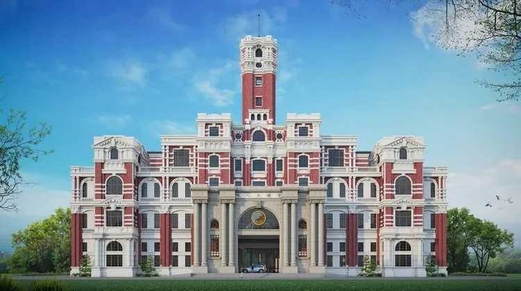 混元禪師斥資12.8億修建唯心大禮堂，外觀像總統府，引發討論。翻攝唯心聖教粉專