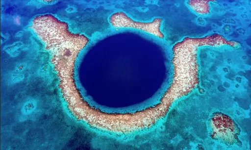 科學家宣布找到「世界最深藍洞」 距離深不可測