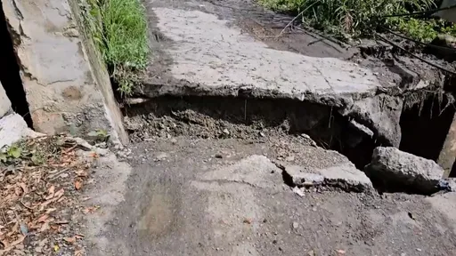 南投道路因雨塌陷！貨車墜百米邊坡1死1傷　40歲男土石掩埋慘死