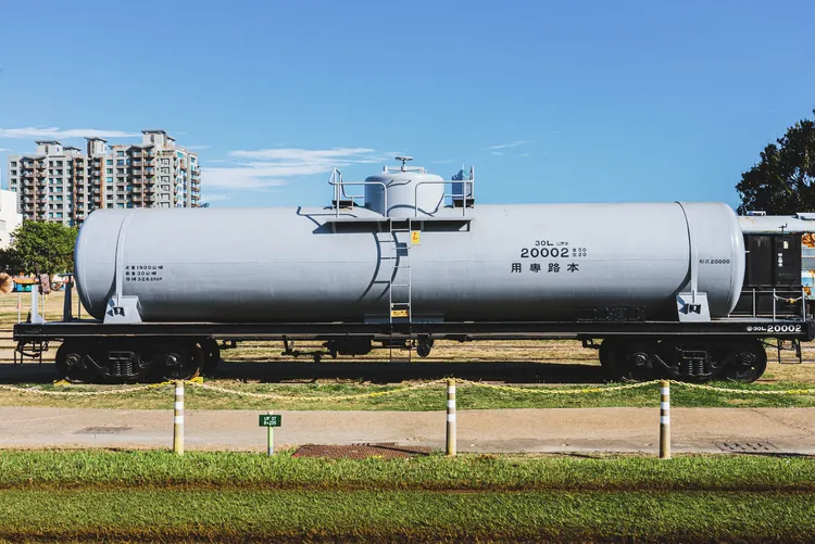 「油罐車」為用來滿足汽柴油等液體運送需求的貨車。文化局提供