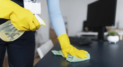 20多歲女高燒40℃送醫 驚見肺部長「小樹芽」!醫看她忽略1舉動懂了