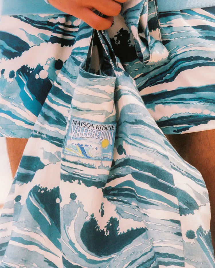 聯名Logo上的波浪圖案以更加抽象、個性化的效果呈現。品牌提供