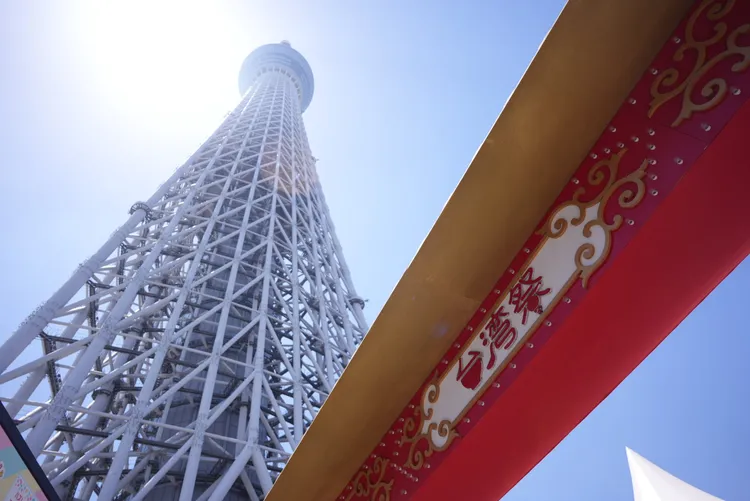 晴空塔首次與寧夏夜市舉辦「台灣祭」。北市府提供