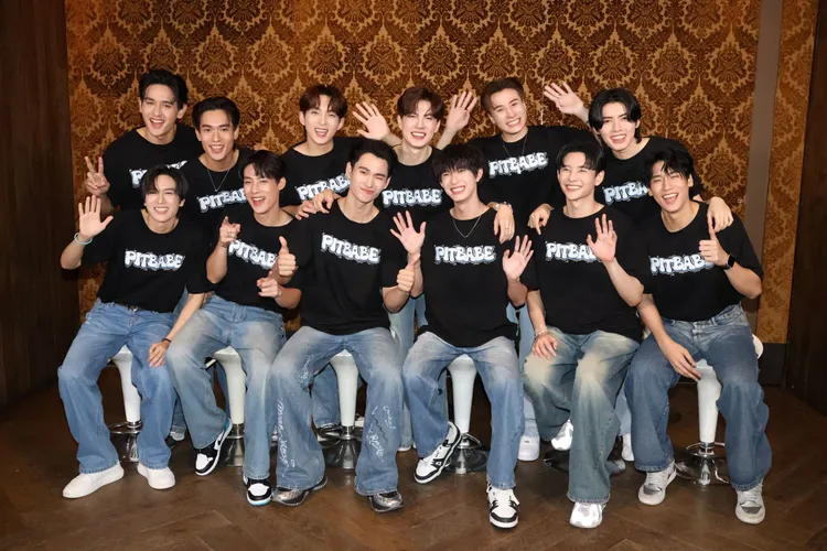 《極速戀人》受訪七嘴八舌討論，現場氣氛非常歡樂。莊宗達攝