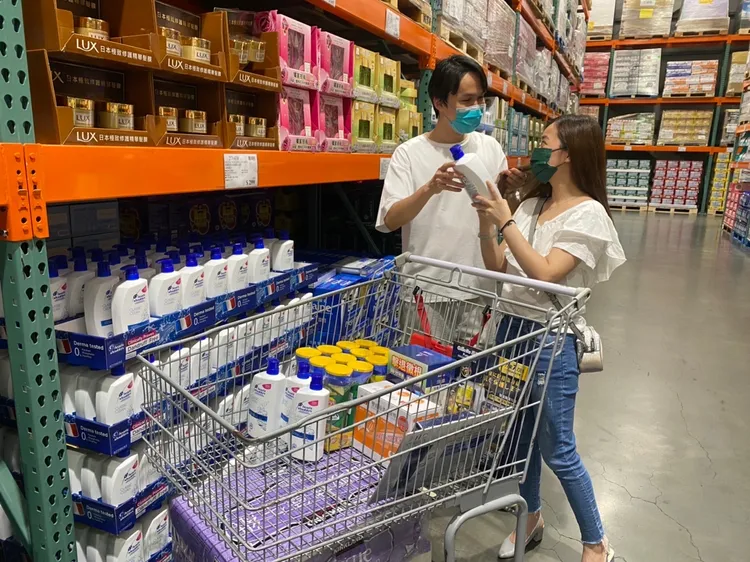 ▲ 台灣夏季偏濕熱型，髮型需要增進蓬鬆續航力，以免近距離交際發生尷尬窘境。