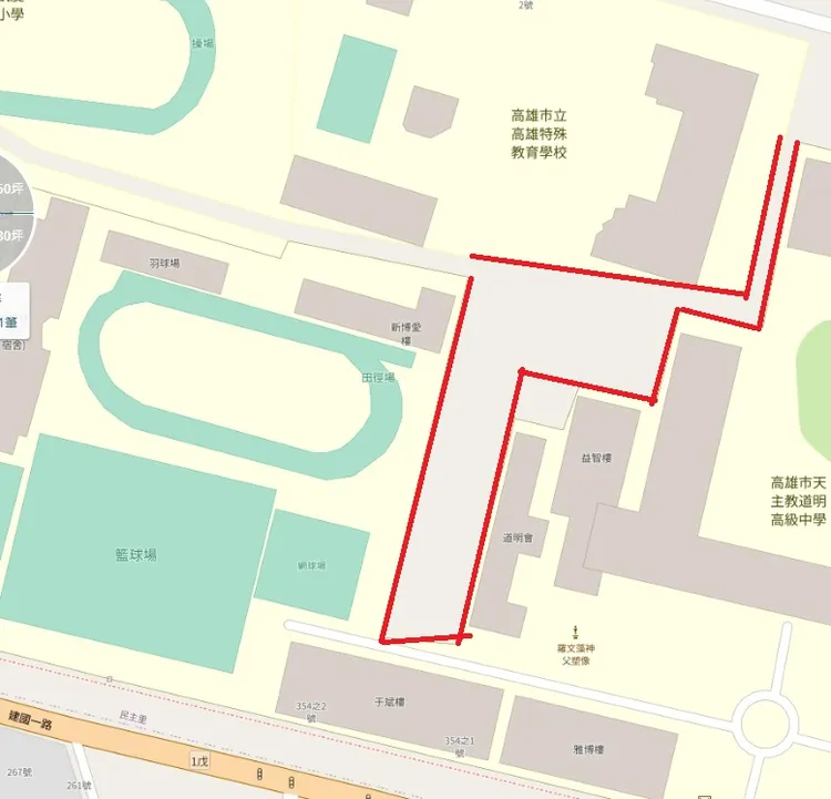 土地位置十分隱密，而聯外進出道路頗為狹小。翻攝樂居網