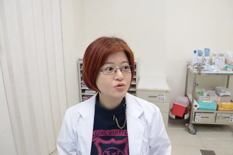 張淑鈺醫師說，陳婦喜歡每餐吃吐司配豆腐乳，長期營養不均衡，可能是造成維生素B1缺乏的原因。彰化醫院提供